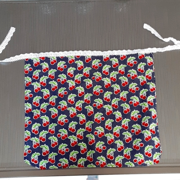 Cherry Pattern Apron - Picture 1 of 2